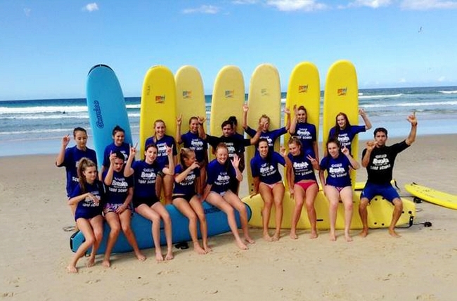 海南三亚冲浪 (1).jpg