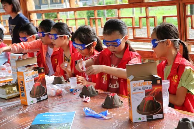 海南火山地质公园科考 (3).jpg