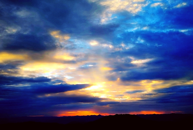 南山牧场日出 (4).jpg